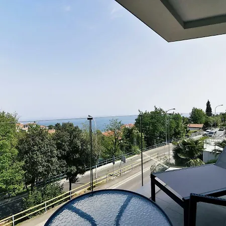 In Ziza, Rooftop Swimming Pool Apartament