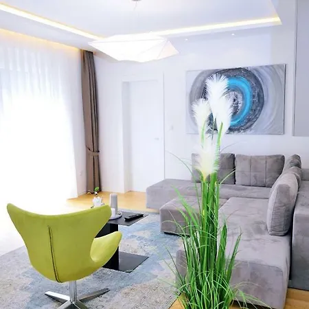 Apartament In Ziza, Rooftop Swimming Pool *